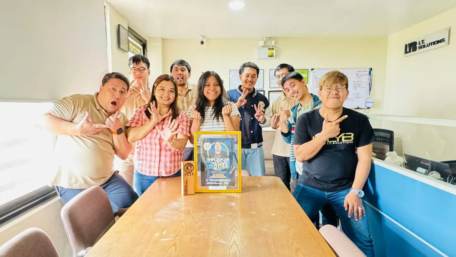 Jas Barinaga Receives Influencer Hall of Fame Award