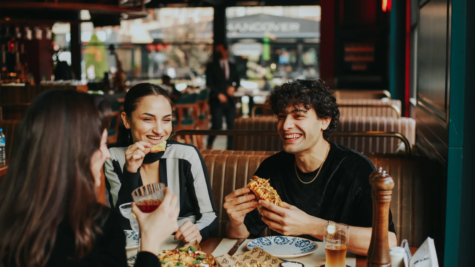 The Rise of Fast-Casual Food Franchises – A Growing Trend